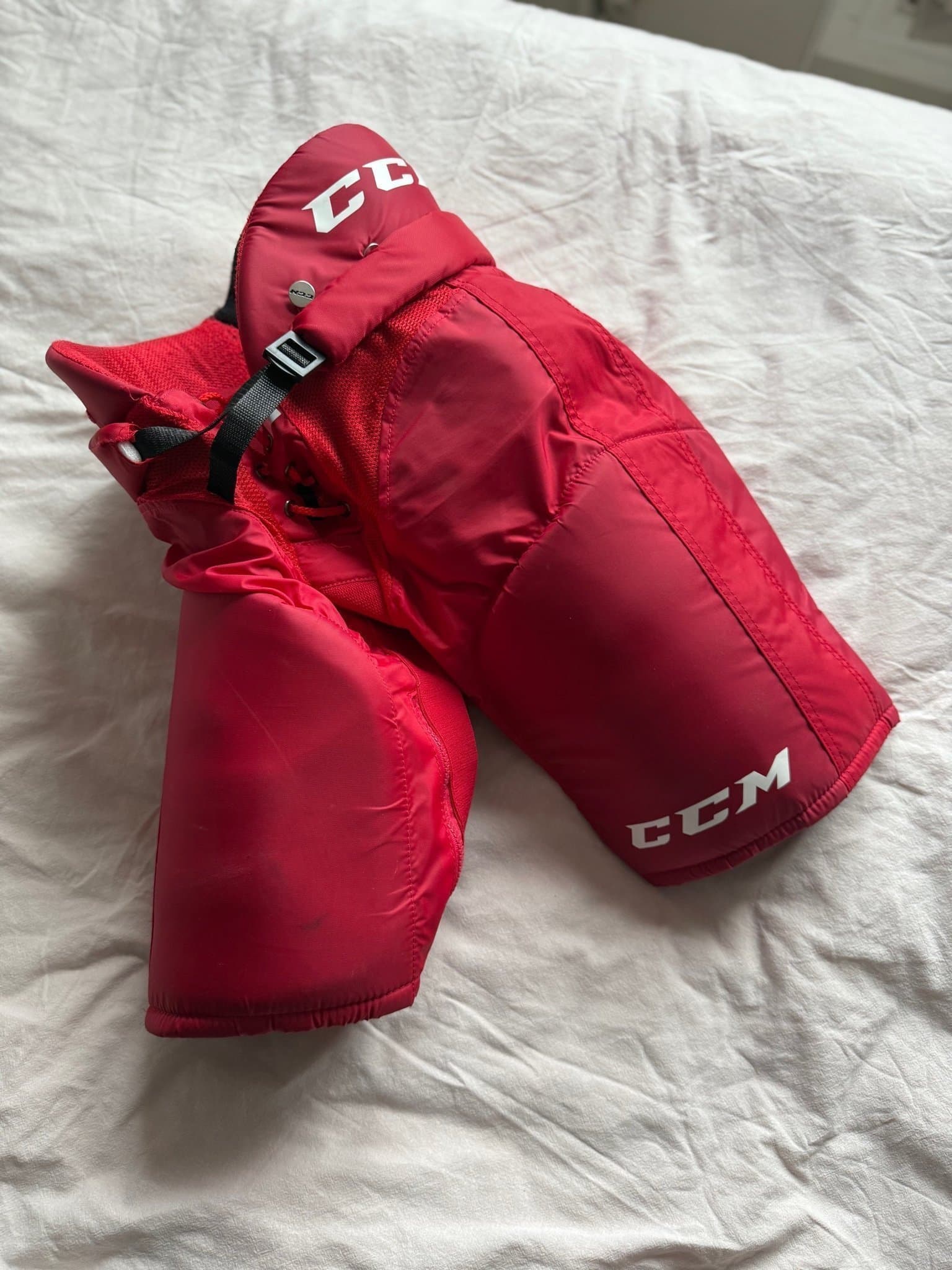 CCM Hockeybyxor Storlek M