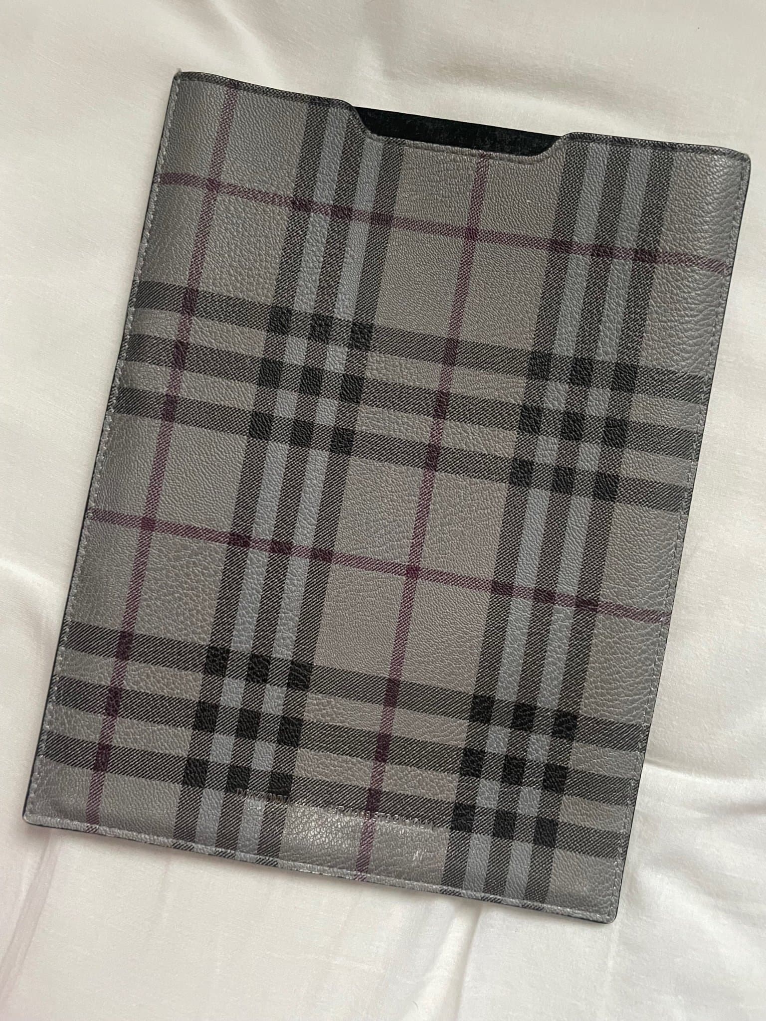 Fodral till surfplatta Från Don Donna stockholm