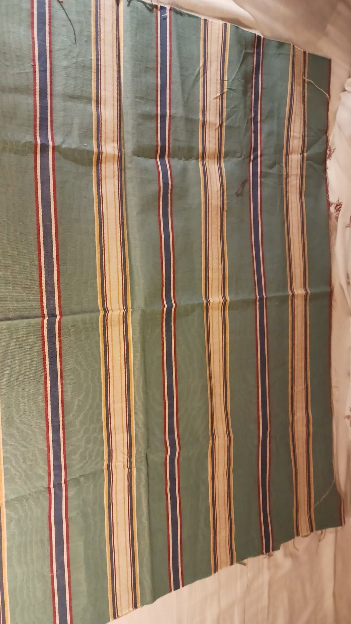 Retro möbeltyg med ränder. Rips