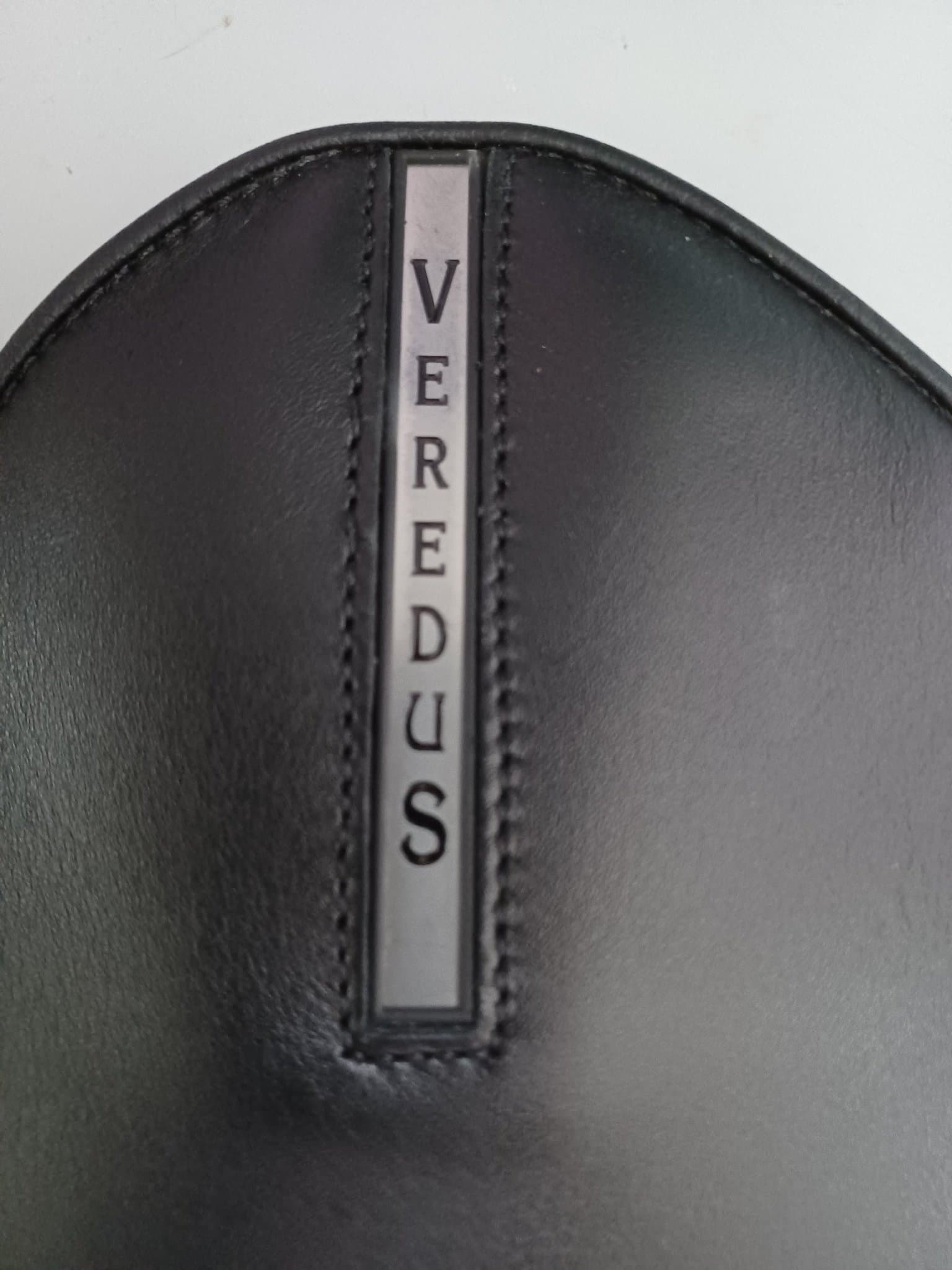 VEREDUS SHORTCHAPS ACCORDO YIN & YANG KALVSKINN BARNSTRL NYA