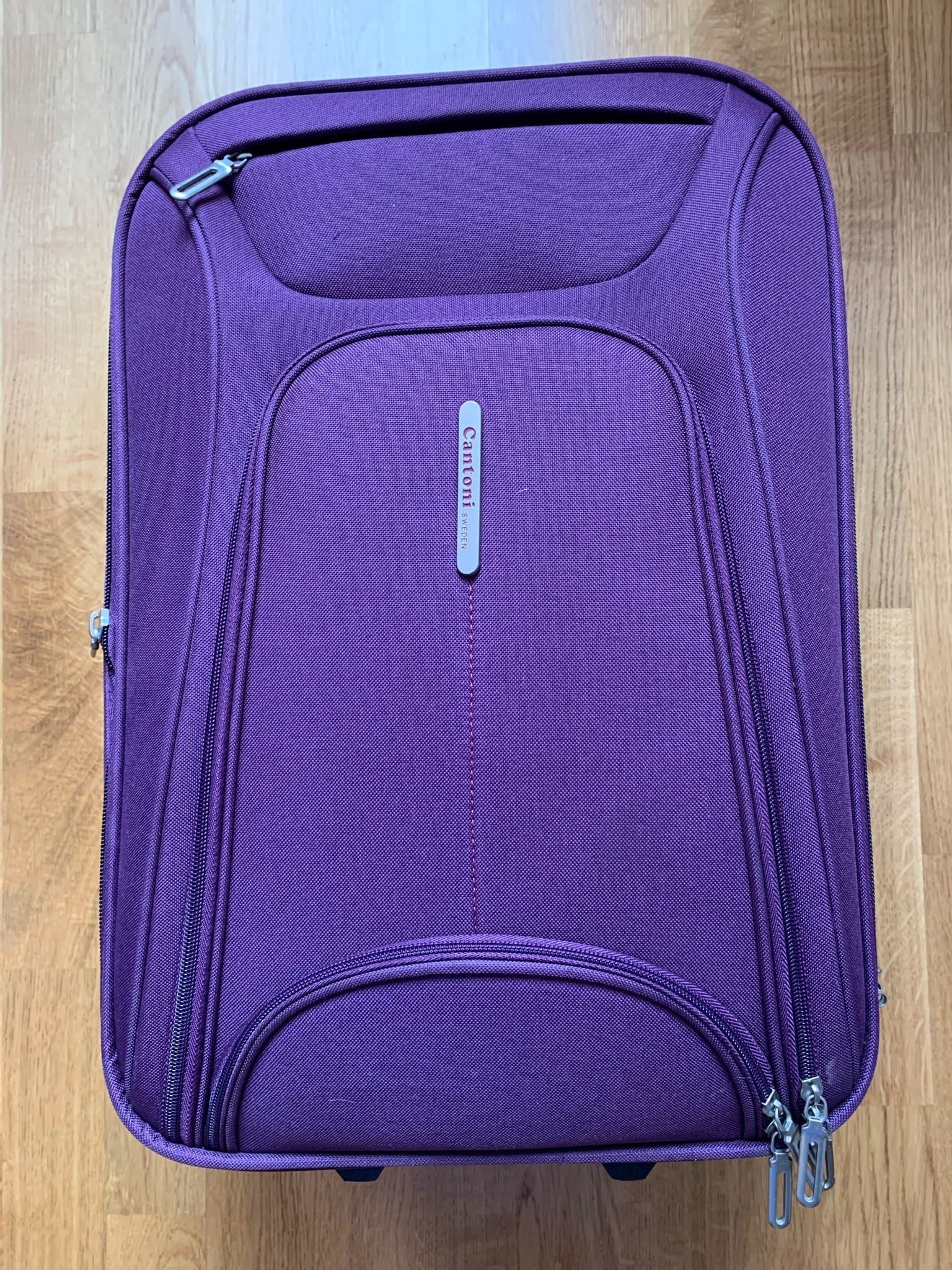 Cantoni resväska, 2 hjul, 50x35x23 cm (nyskick)