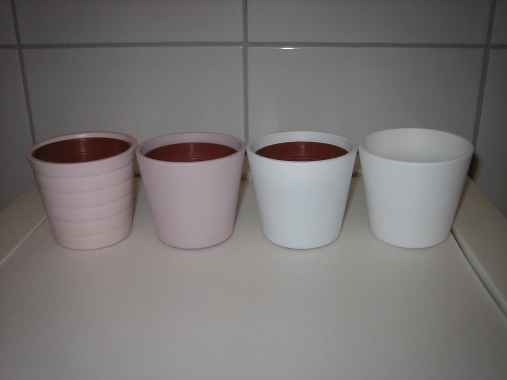 FYRA SMÅ KRUKOR + TRE INNERKRUKOR frösådd sticklingar