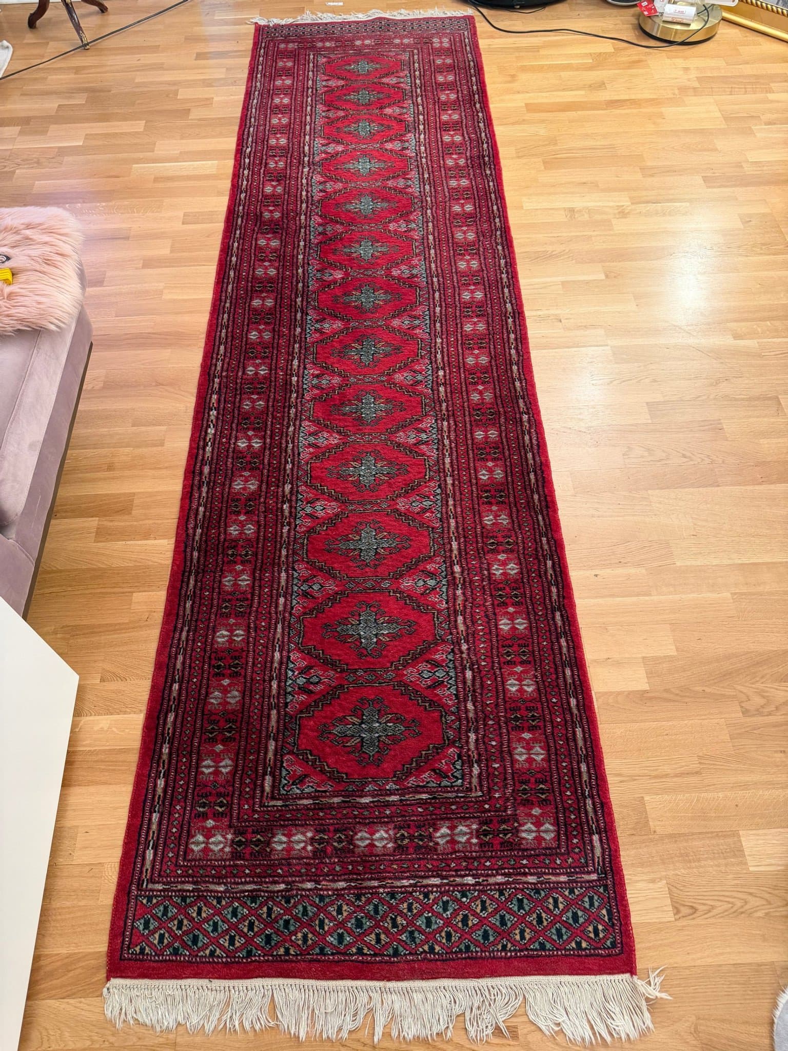 Handknuten gångmatta i ull, röd med mönster 305*80cm