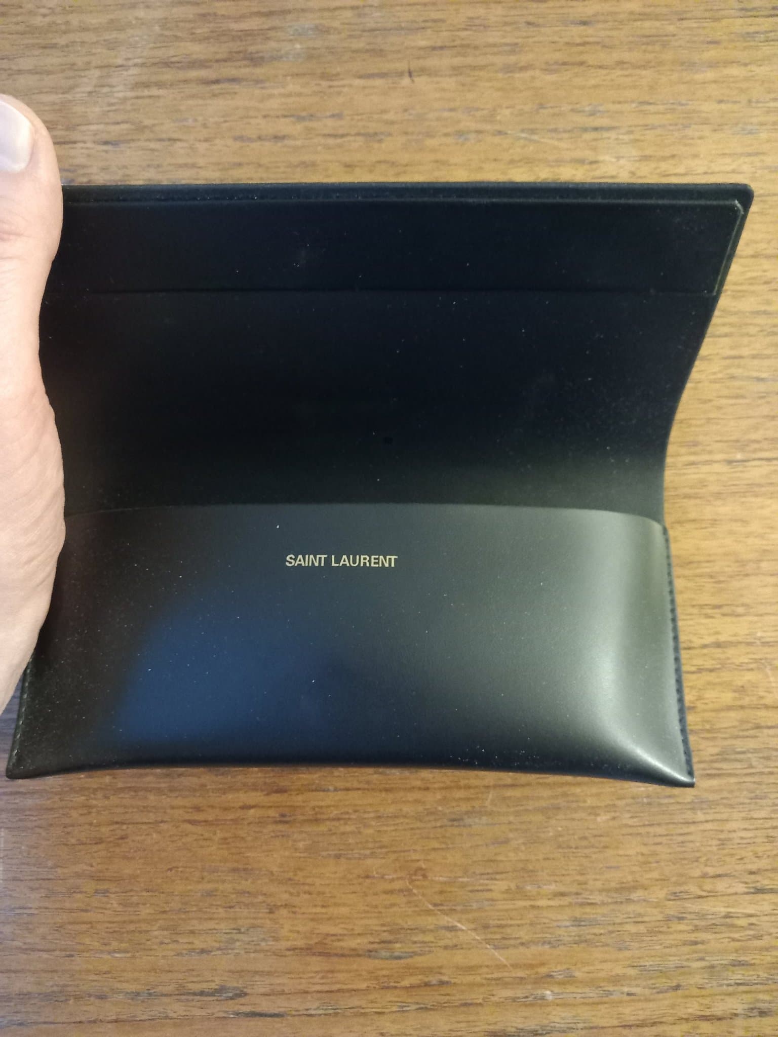 Äkta Saint Laurent glasögonfodral. Yves Saint Laurent YSL Glasögon Bågar