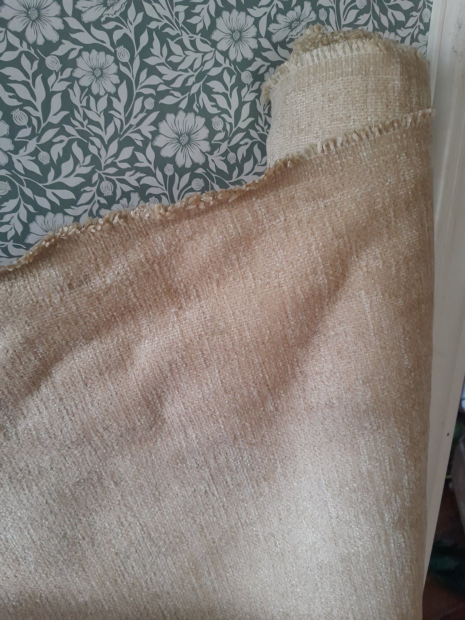 Oanvänt möbeltyg i fin kvalitet