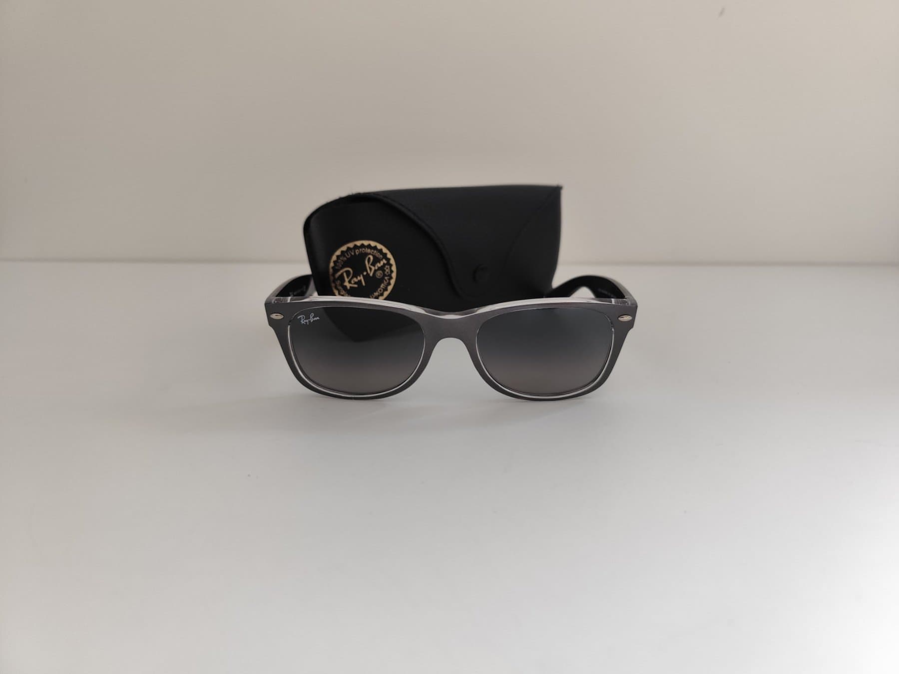 Ray-Ban New Wayfarer Solglasögon RB 2132