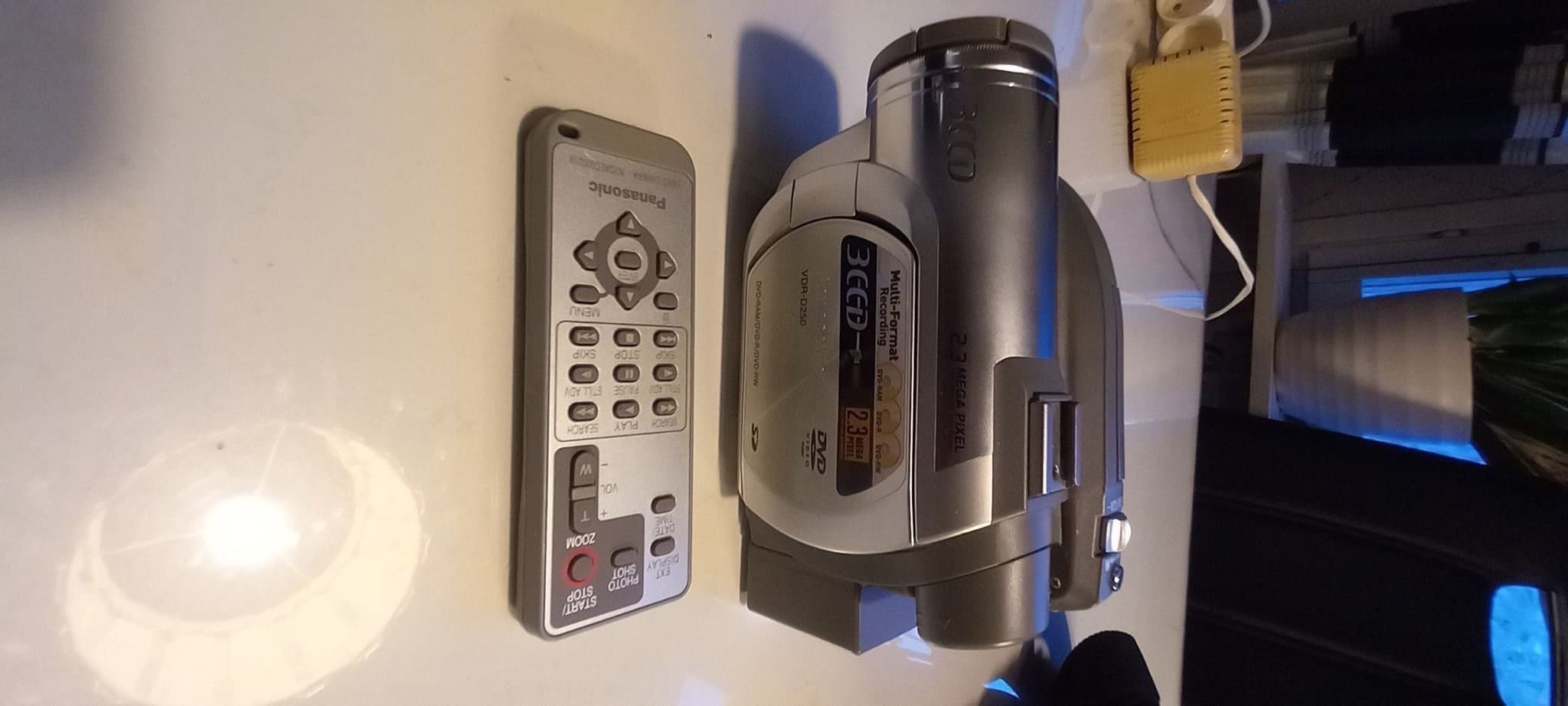 Panasonic 3CCD videokamera med allt tillhör och samsonite väska