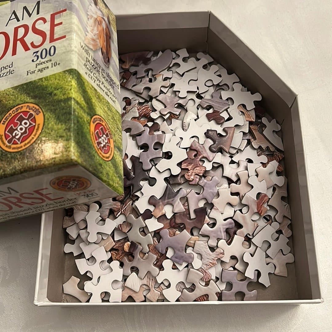 Pussel i form av ett hästhuvud 300 bitar