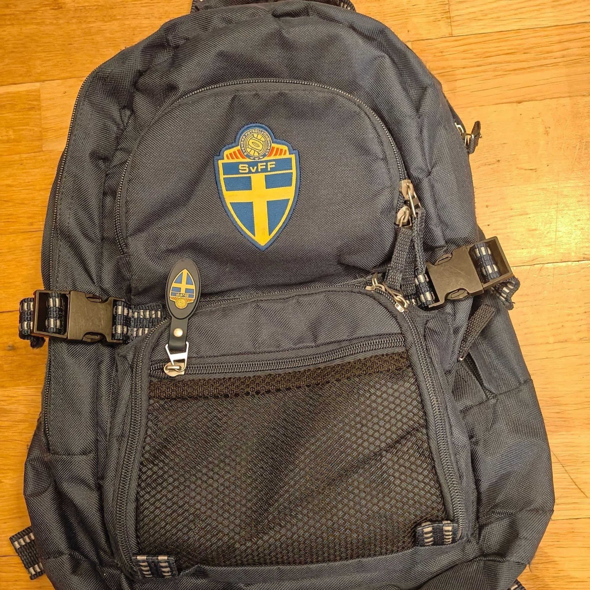 SvFF Ryggsäck. Svenska Landslaget.Nyskick.Navy blue .Exklusiv vardag & utflykt