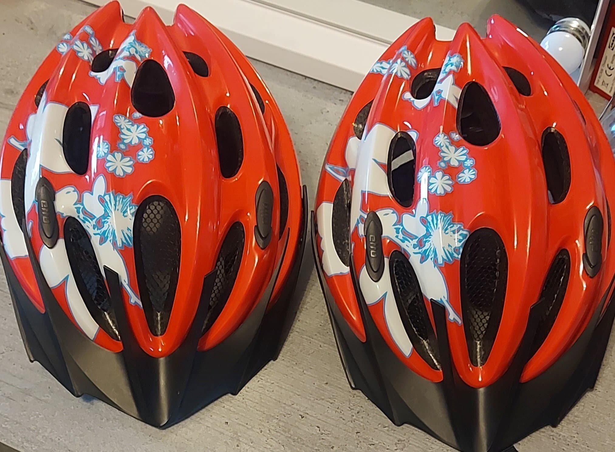 Två Cykelhjälmar - Storlek S/M