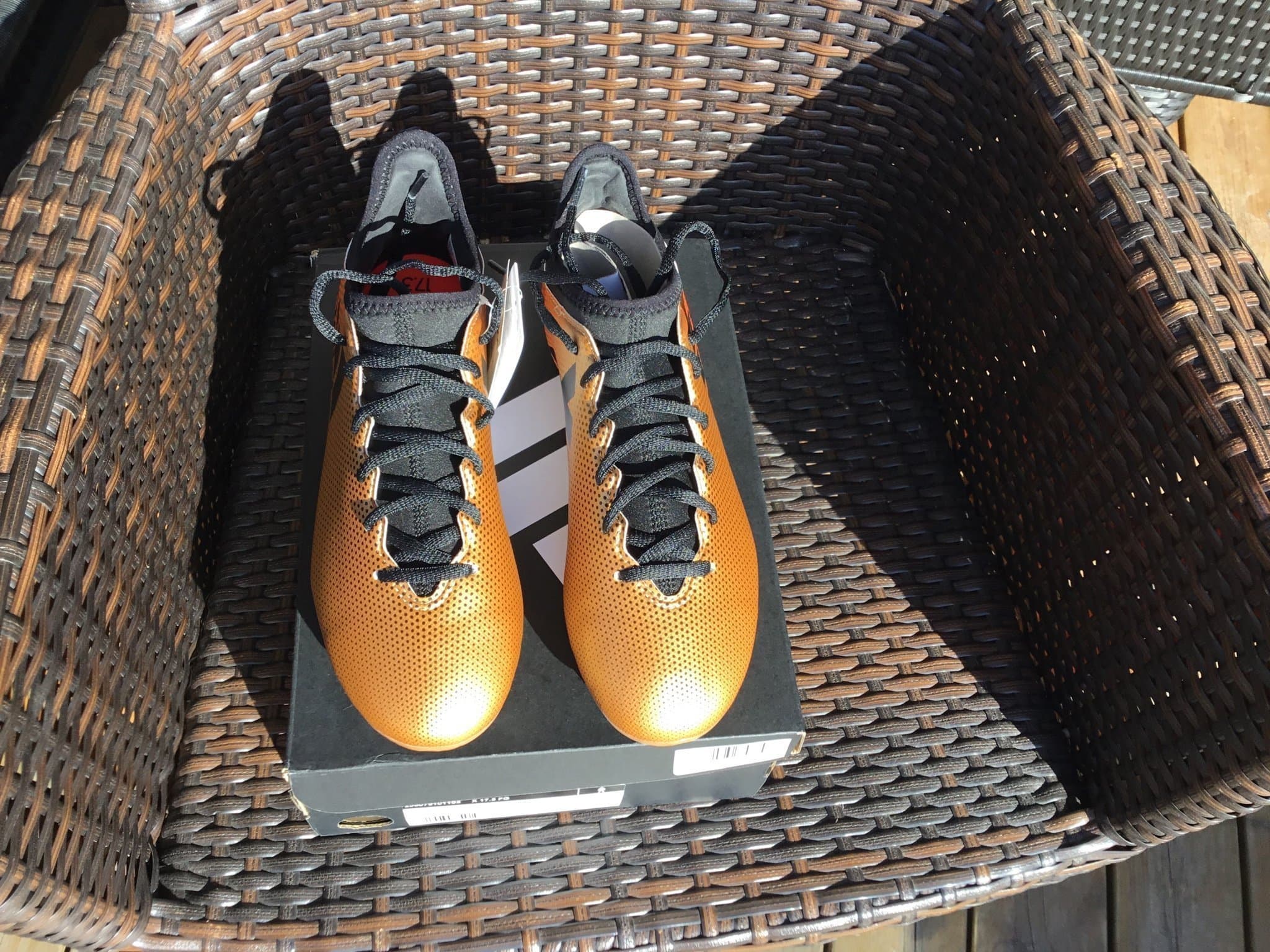 Nya Fotbollsskor Adidas X17 3 FG i strl 40 2/3