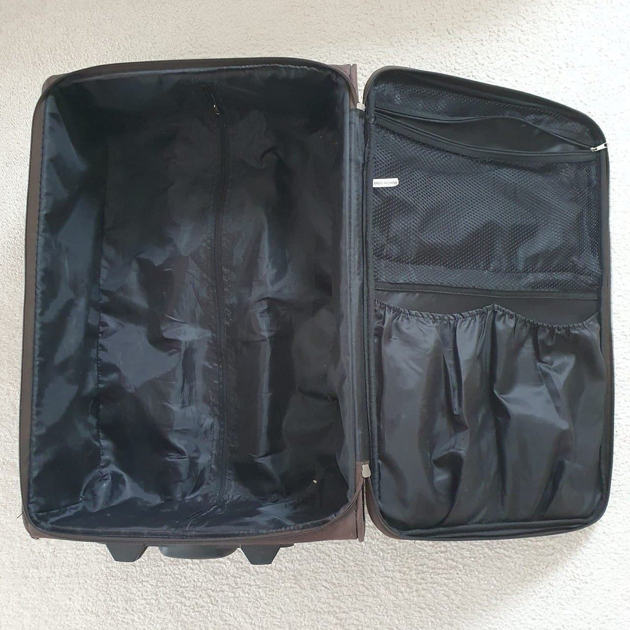 Brun resväska suitcase