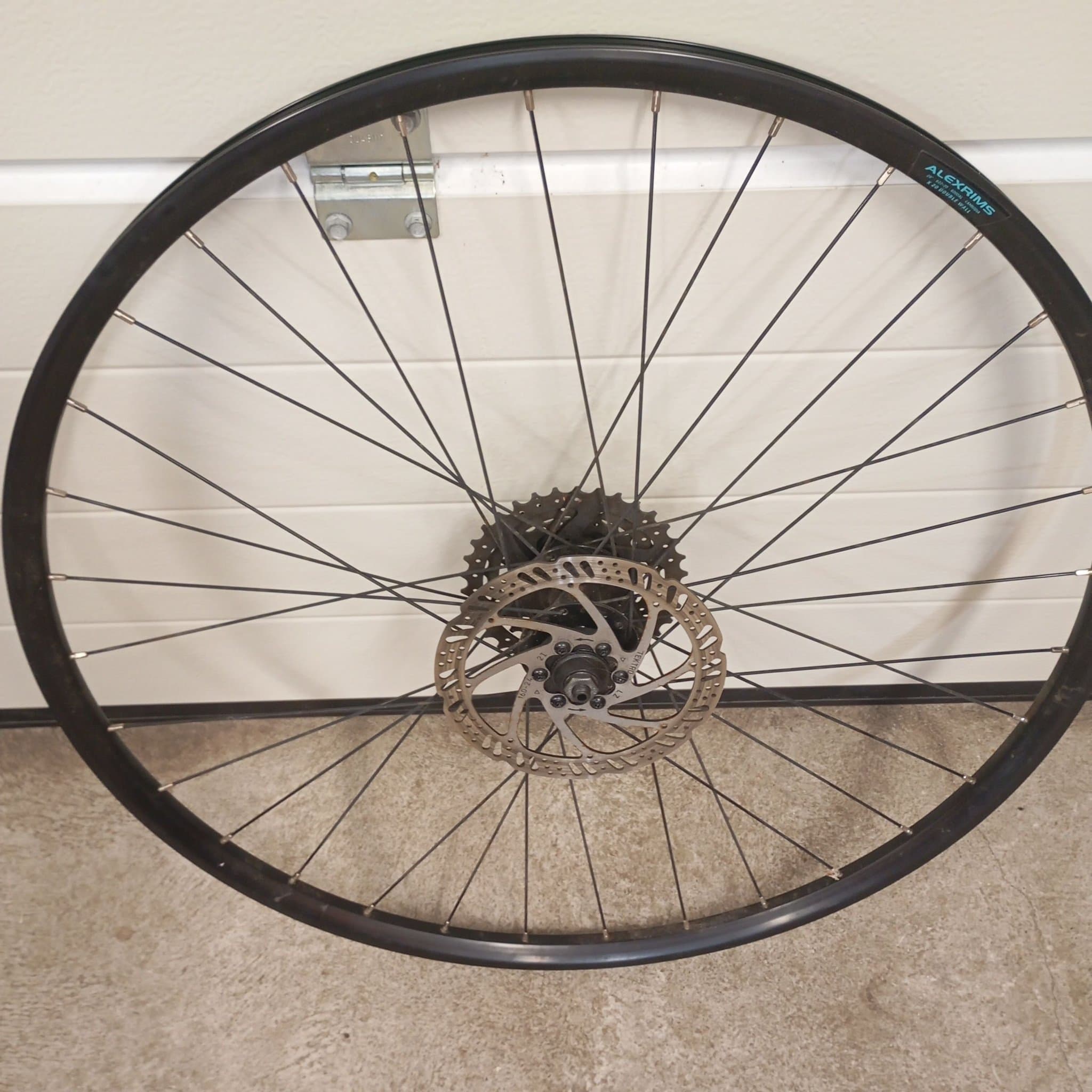 Bakhjul 29 tum med kassett och bromsskiva