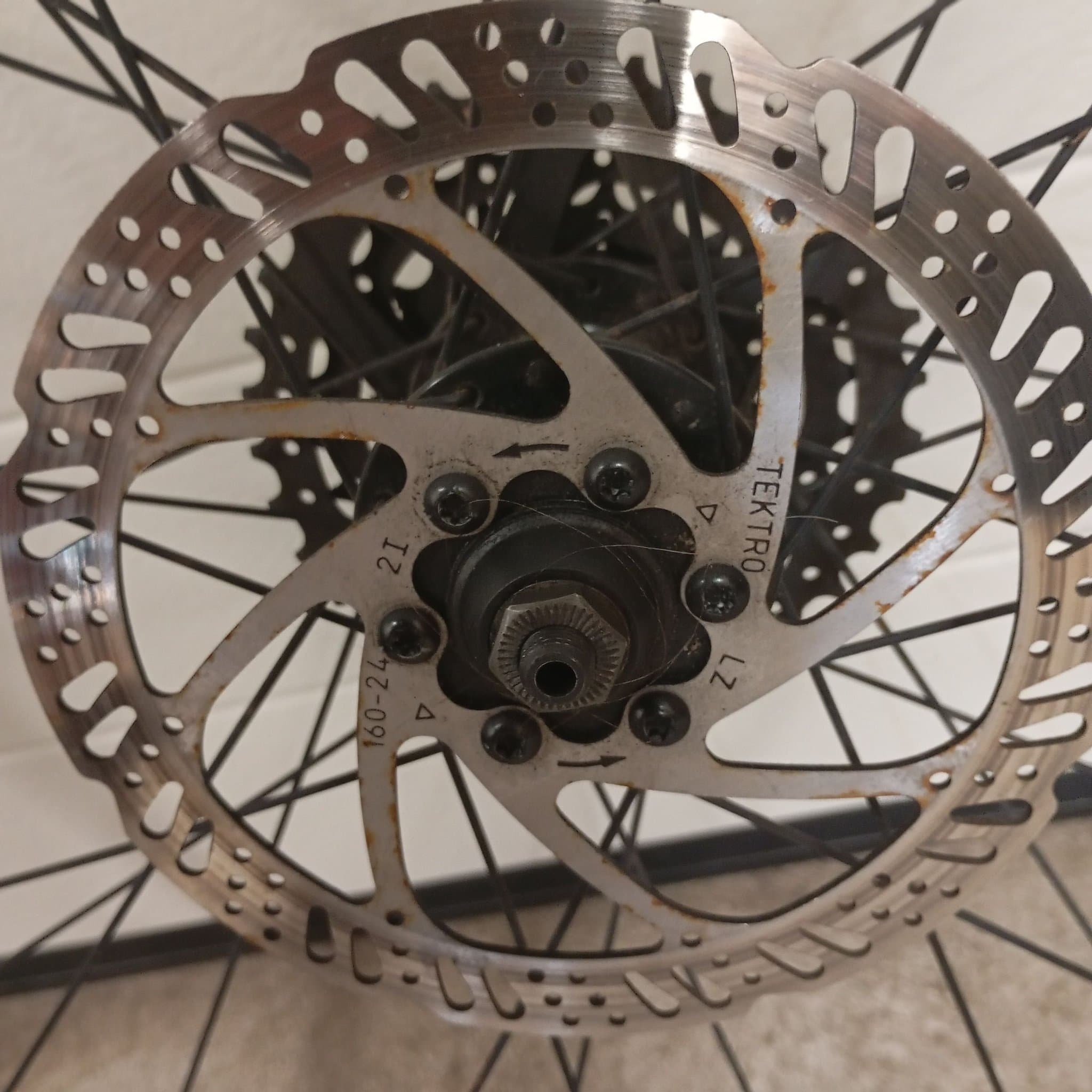 Bakhjul 29 tum med kassett och bromsskiva