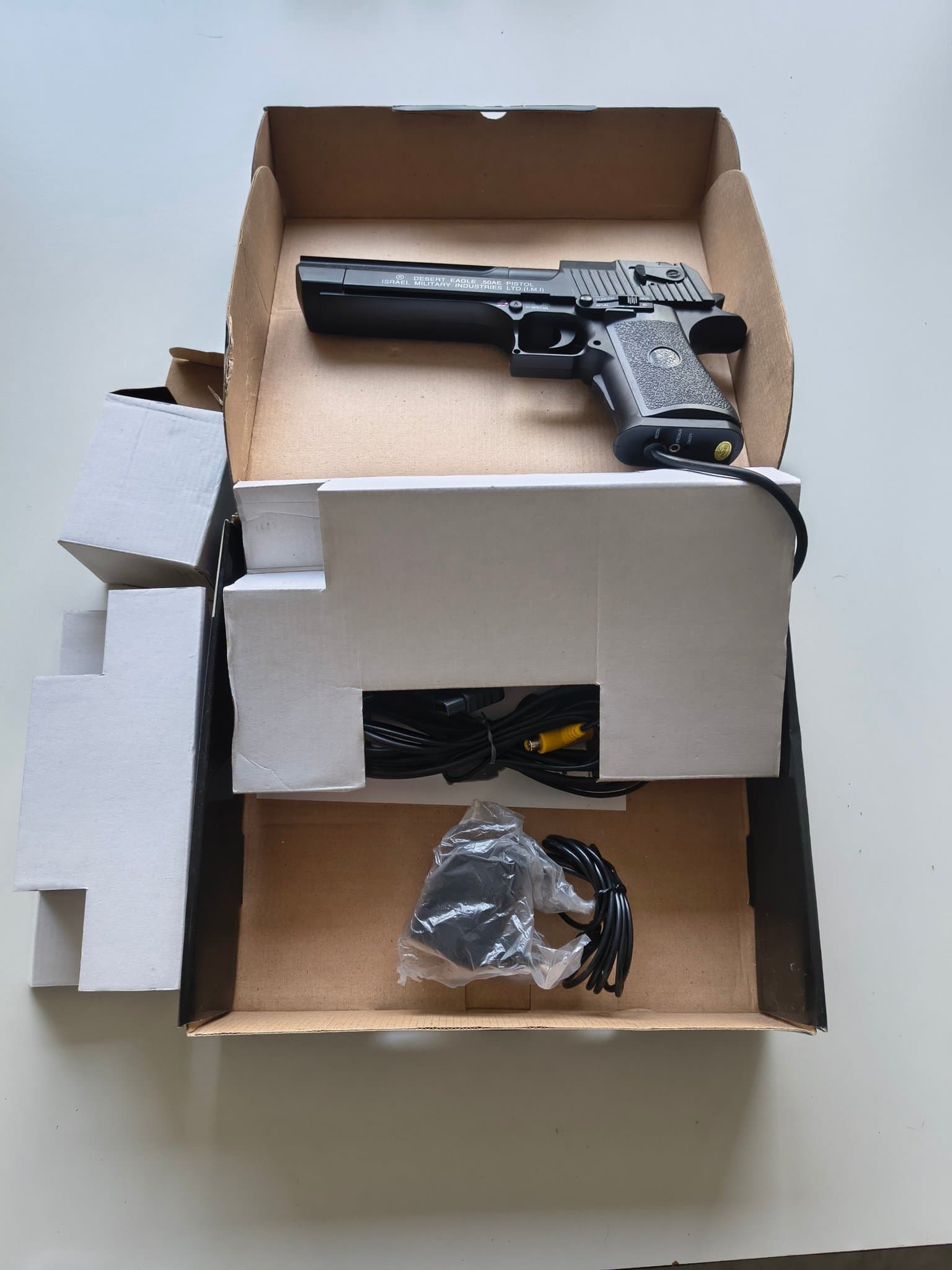 Cybergun Desert Eagle .50 AE Light Gun – PS1/PS2/PC – Original boks – Fungerer