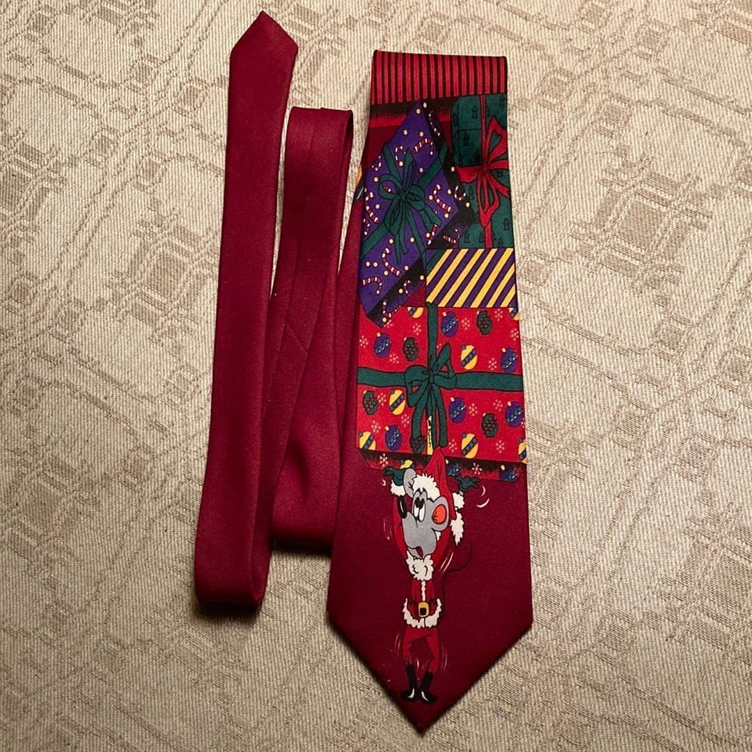 Röd slips med julmotiv. E.Graziano.