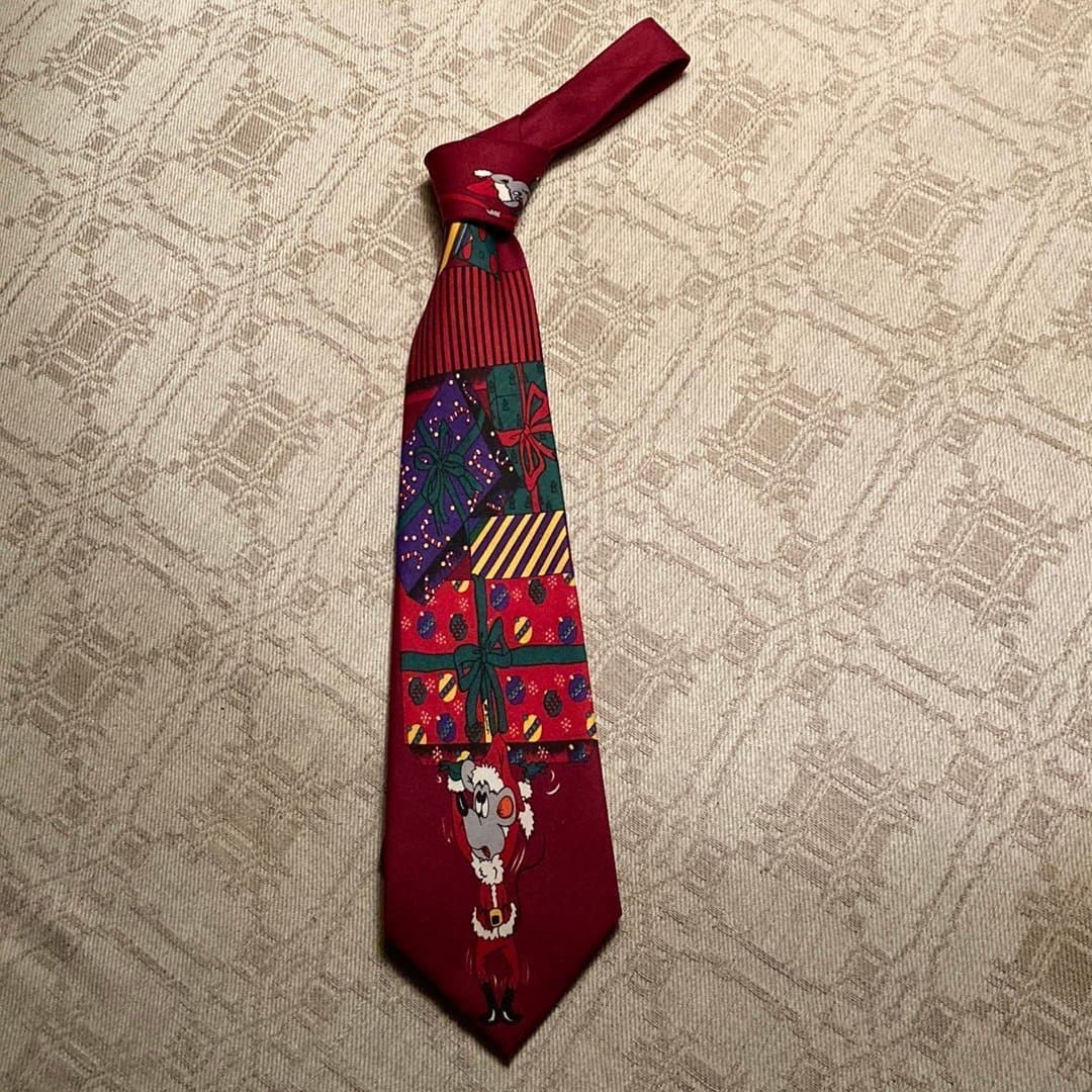 Röd slips med julmotiv. E.Graziano.