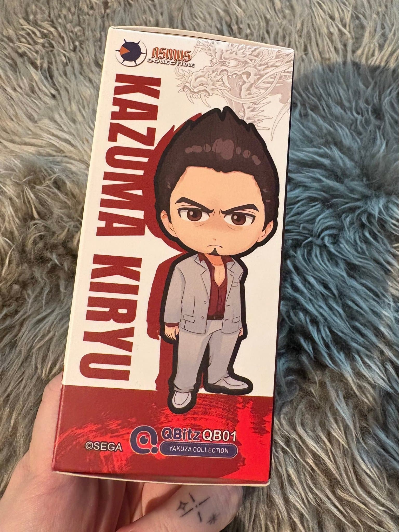 Kazuma Kiryu Q-Bitz figur – Yakuza / SEGA – Asmus Collectibles – ny