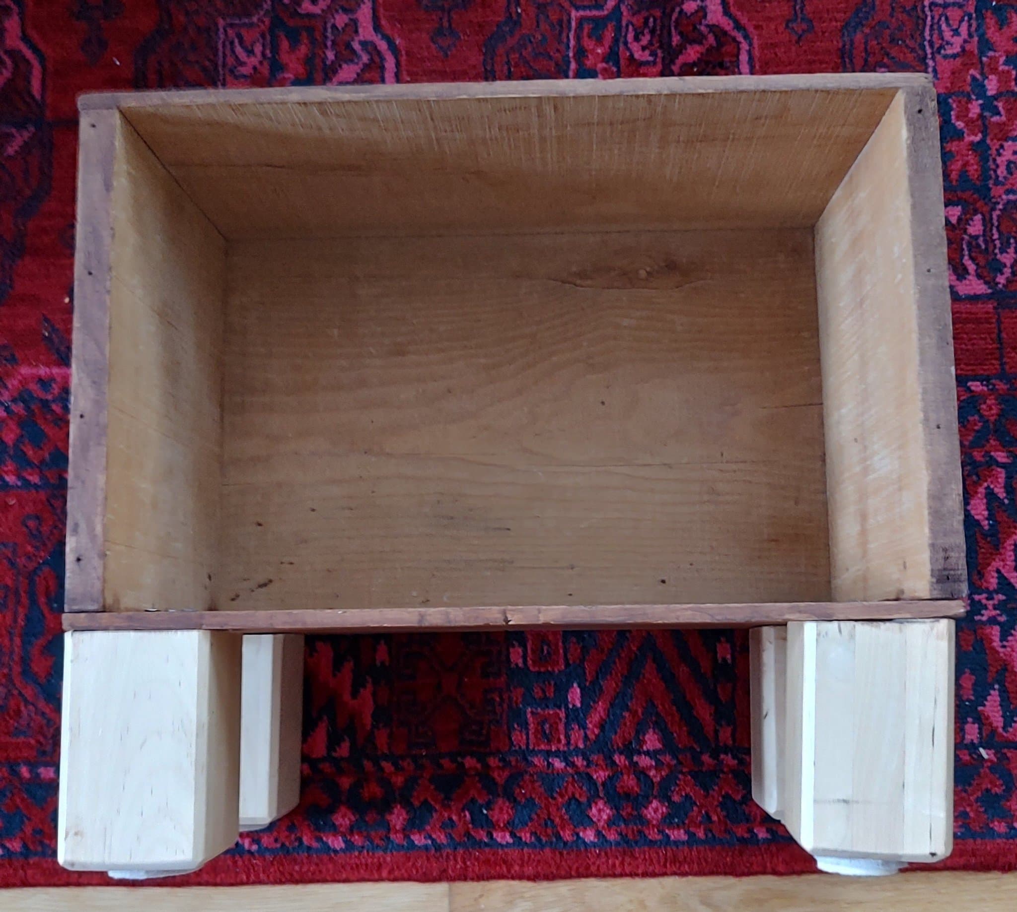 Gothenburg Låda med ben / sängbord / bokhylla