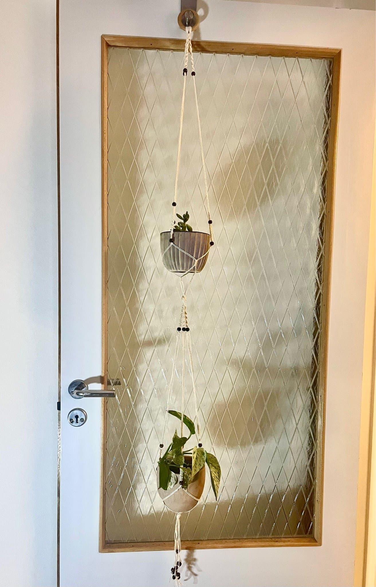 Dubbel ampel, växthängare i jute med träpärlor för hängande växter