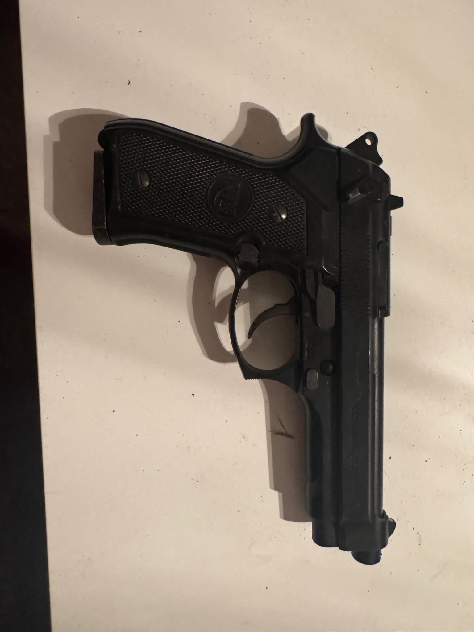 Airsoft pistol m9 KWA gas