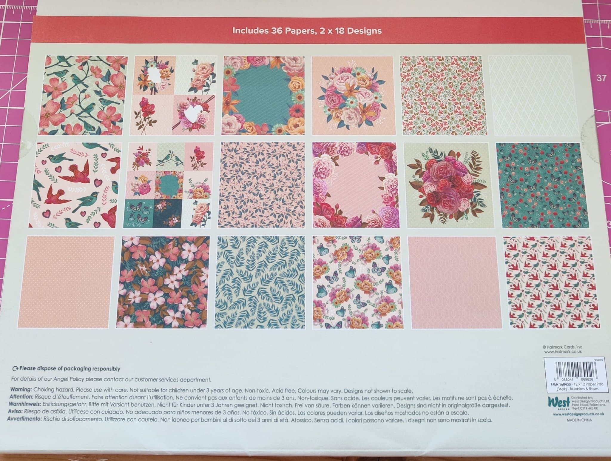 Paperpad Docrafts papermania Bluebirds & Roses 12"X12" Scrapbooking