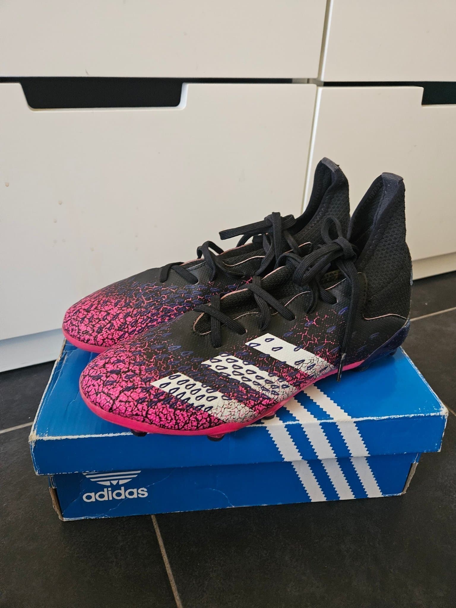 Adidas Predator Fotbollsskor - Rosa/Svart storlek 38