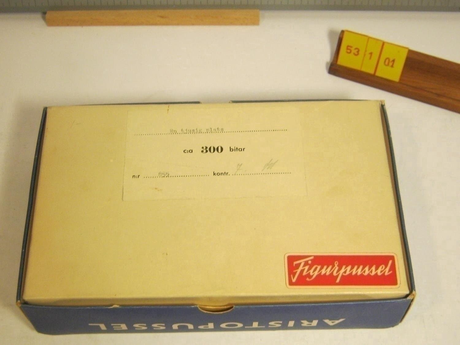 300 b, Figur pussel i trä, Aristospel; En tjusig plats f-mf/mf