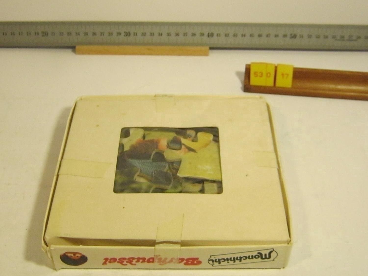 30 b äldre träpussel från Alga, Monchhichi, Komplett