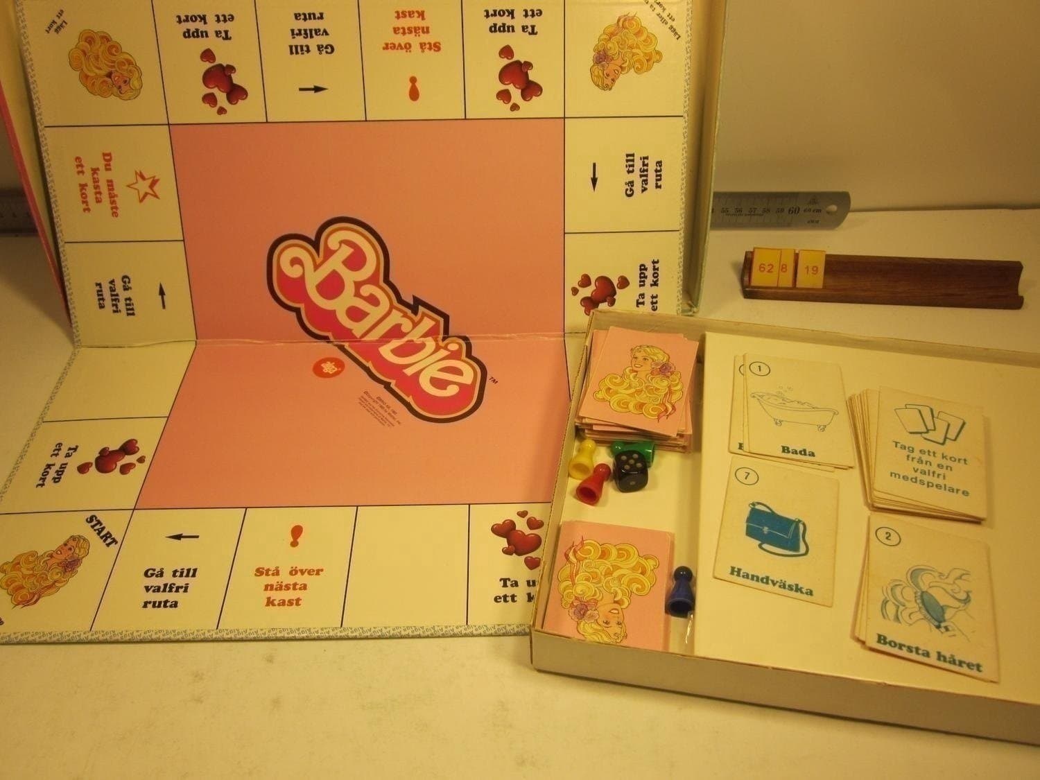 Barbie, Alga 1985, Komplett, varianten med alga i blått undersida ...
