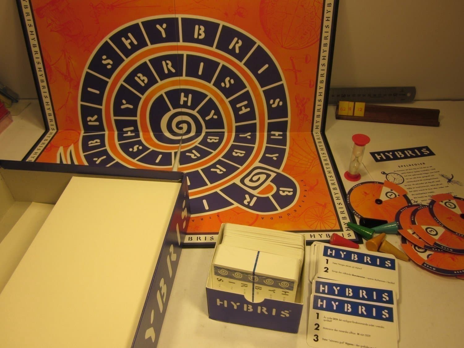 Hybris, Alga / Brio, (komplett, delvis inplastat) Mycket fint skick