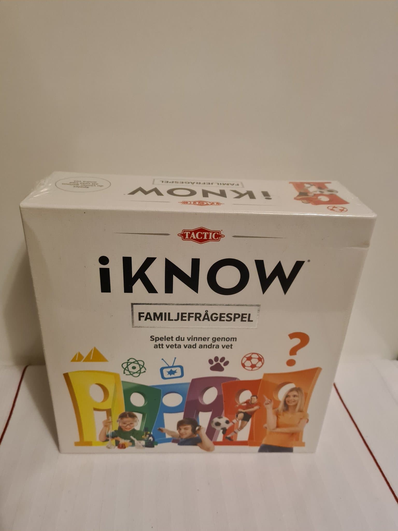 Nytt sällskapsspel iKNOW - familjefrågespel