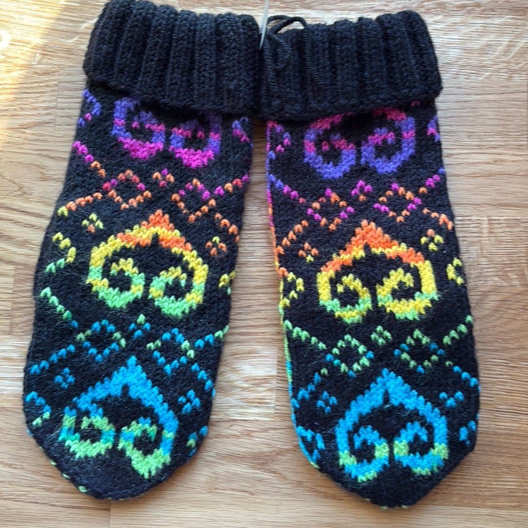 Nya handstickade tumvantar