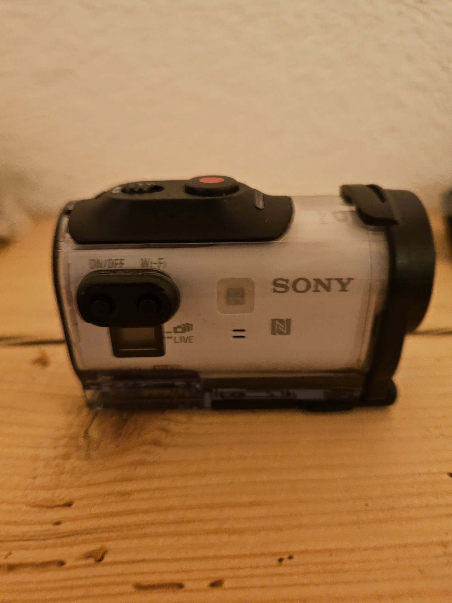 Sony HDR-AZ1VR Vattentät Actionkamera Mini med RM-LVR2V Live View-fjärrkontroll