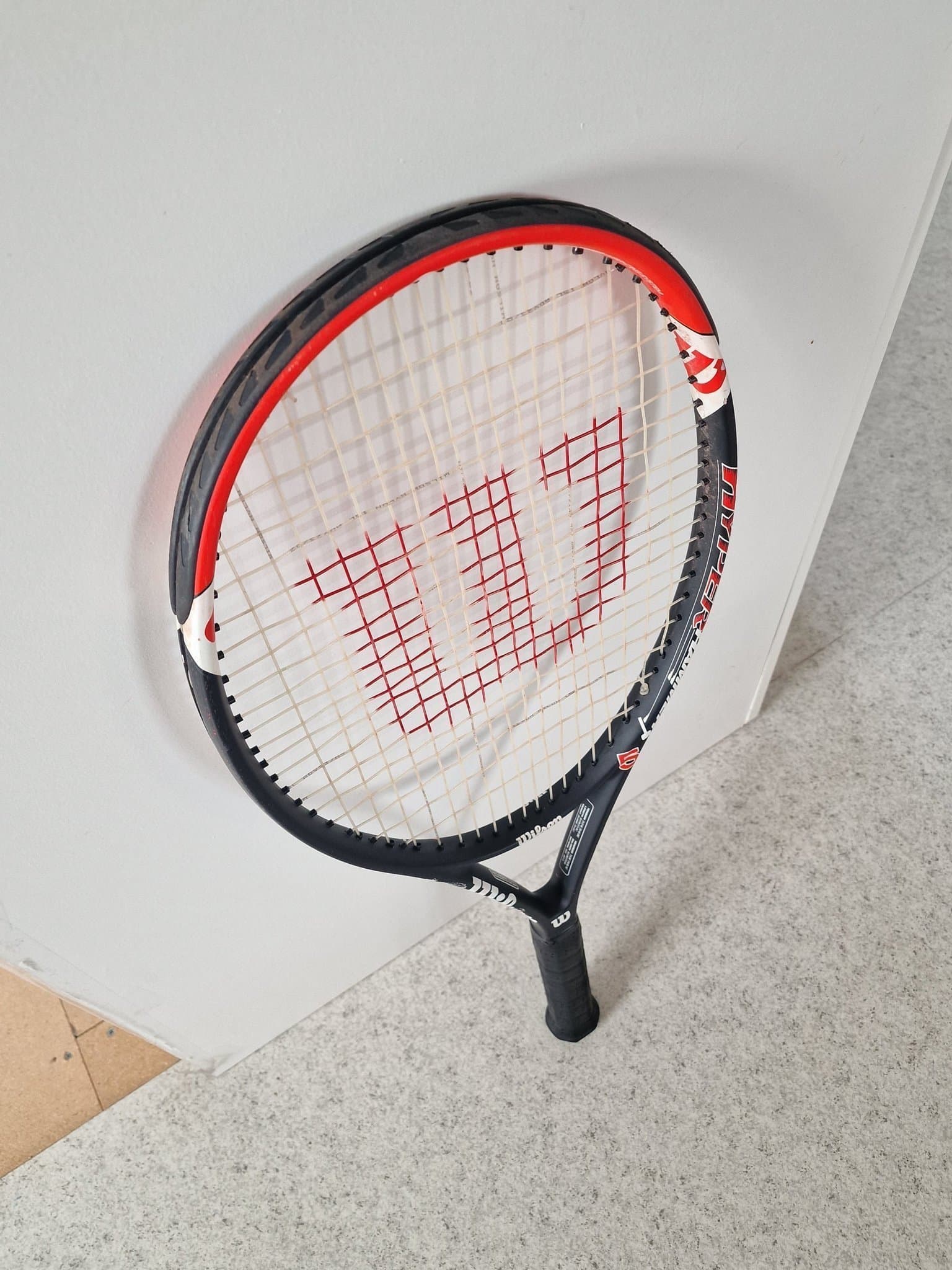 Wilson Hyper Hammer 5.3 Oversize – Tennsracket 110 in², 295g – Bra skick!