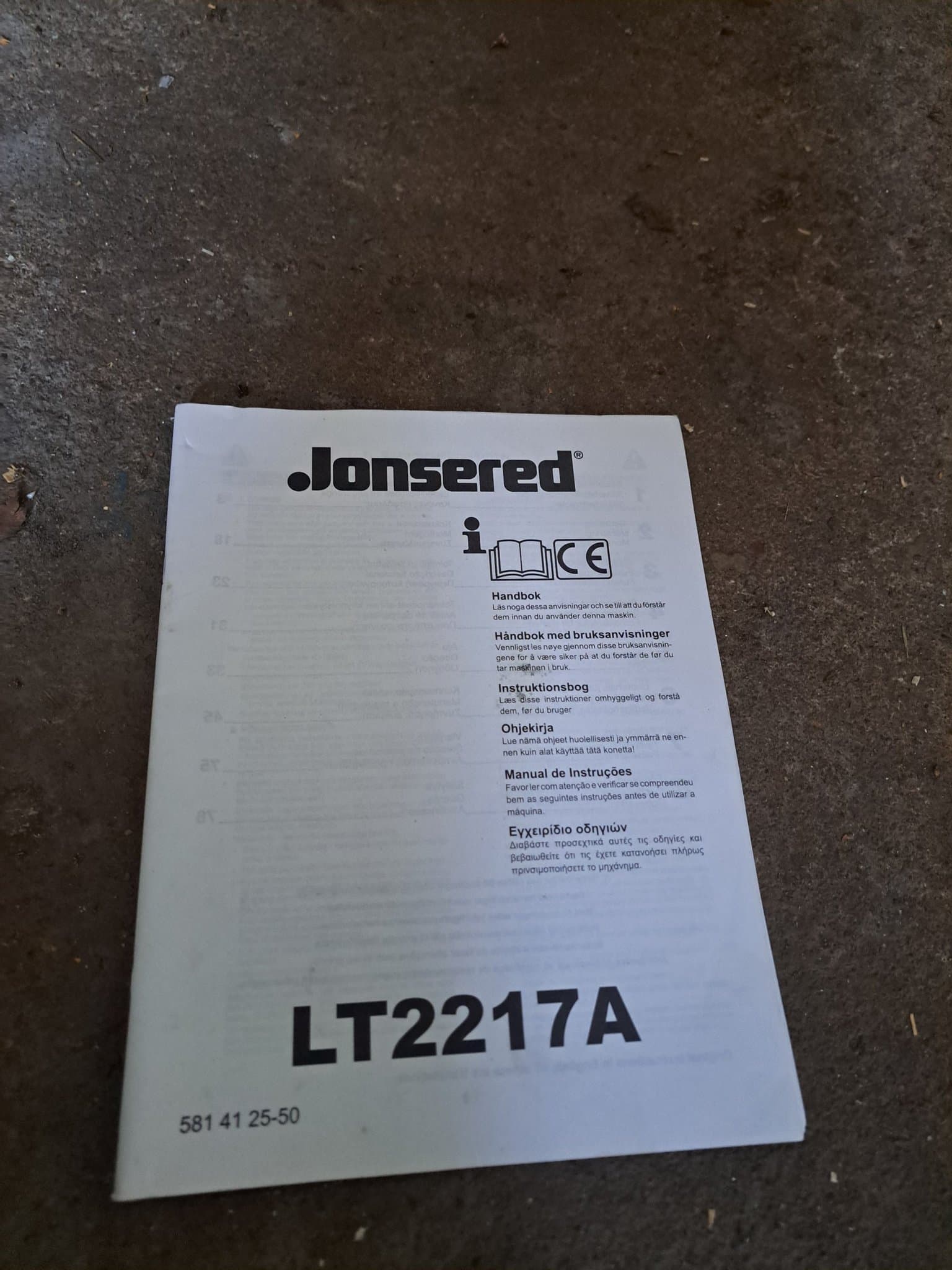 Jonsered LT2217A Manual åkgräskluppare
