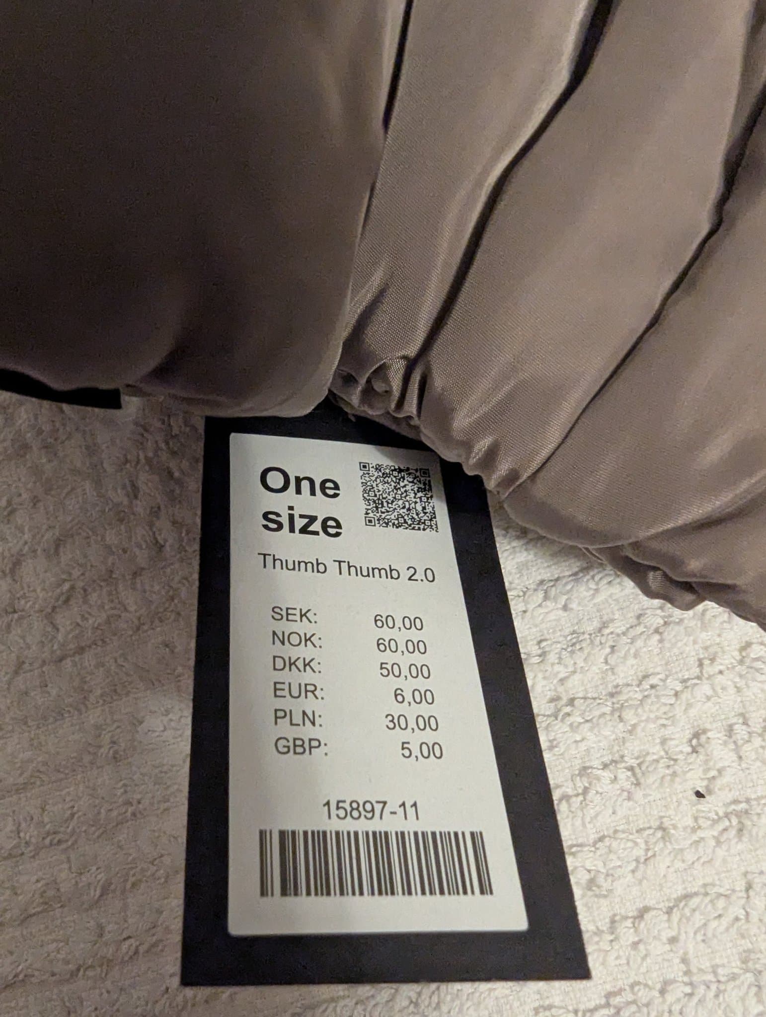 Nya vantar Fideli thumb i färgen ljusbruna och i storlek one size