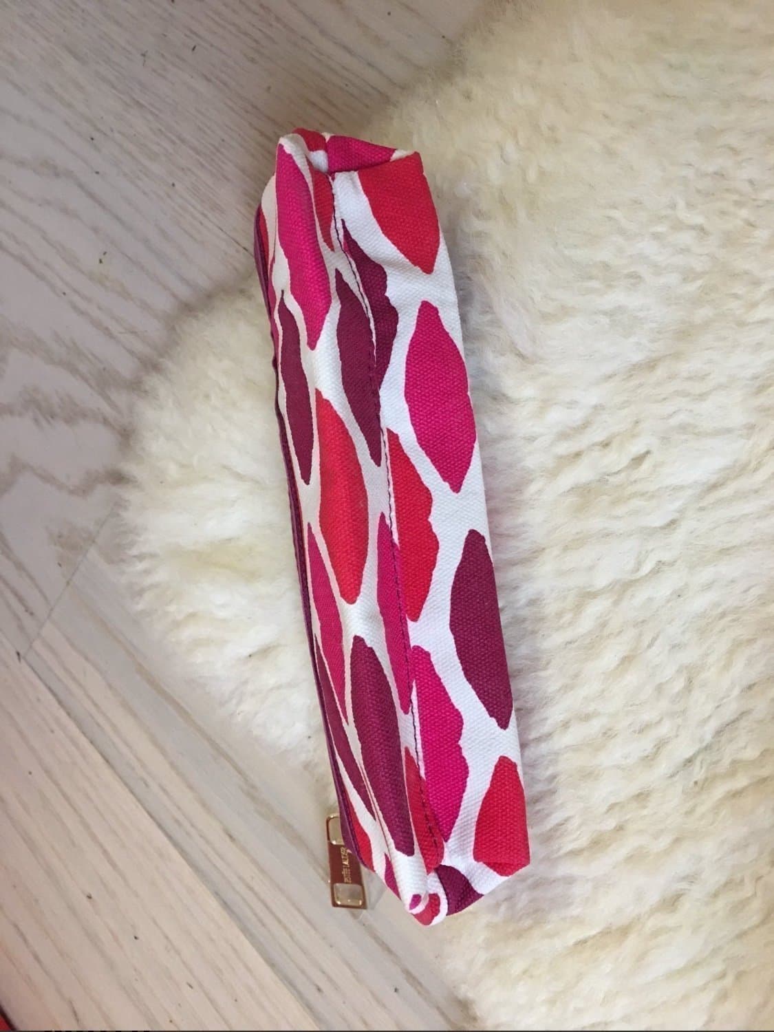 Estee Lauder Sminkväska med pussmunnar på Nytt!!