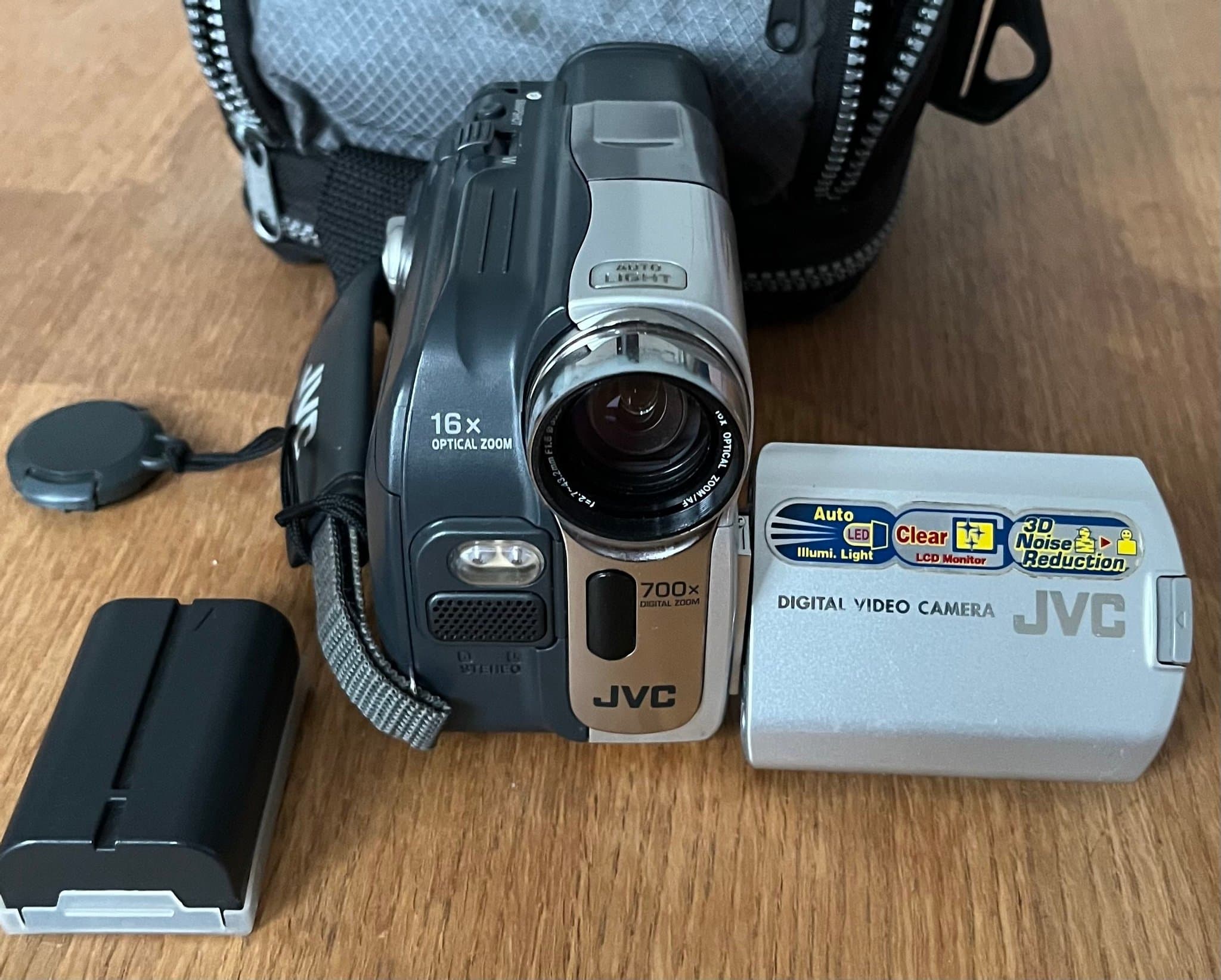 Vintage JVC Digital Video Camera GR-D23E