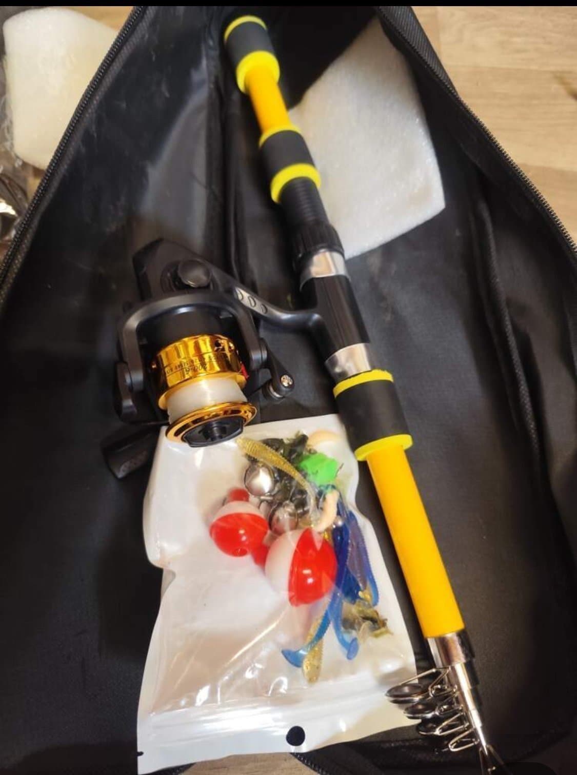 teleskopiskt fiskespö-kombinationsset