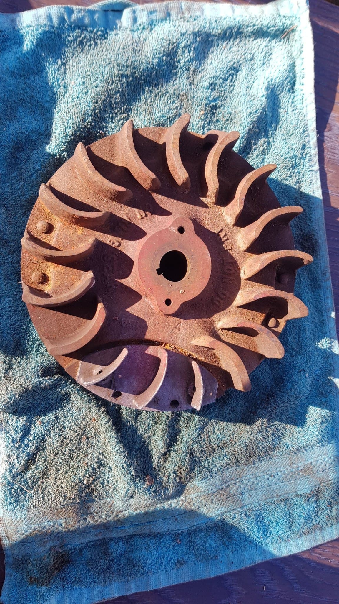 Svänghjul till åkgräsklippare ?