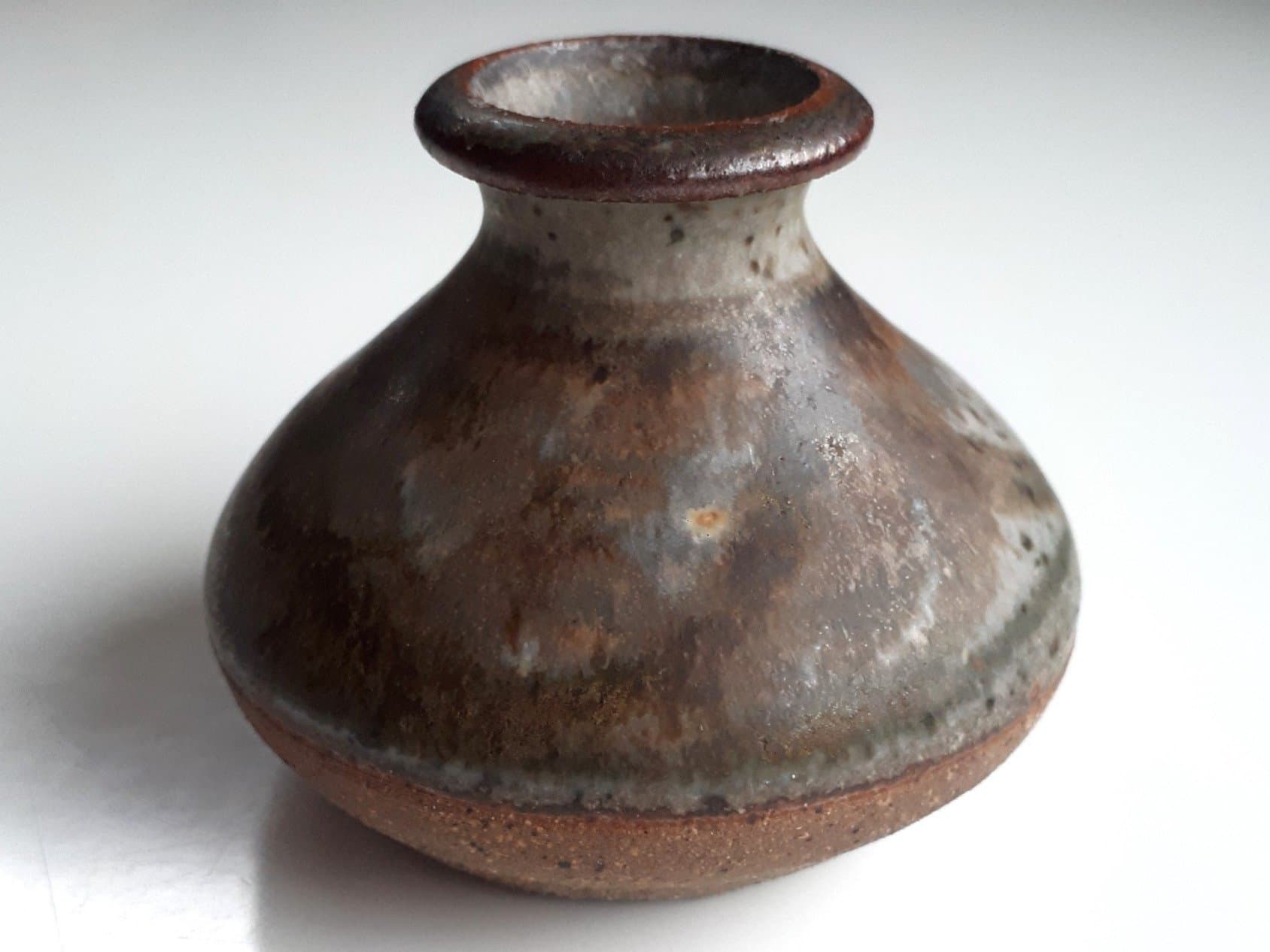 Old Small Vintage Ceramic Vase Signed. Vas 6cm. Keramik. Vaser. Samlarartiklar