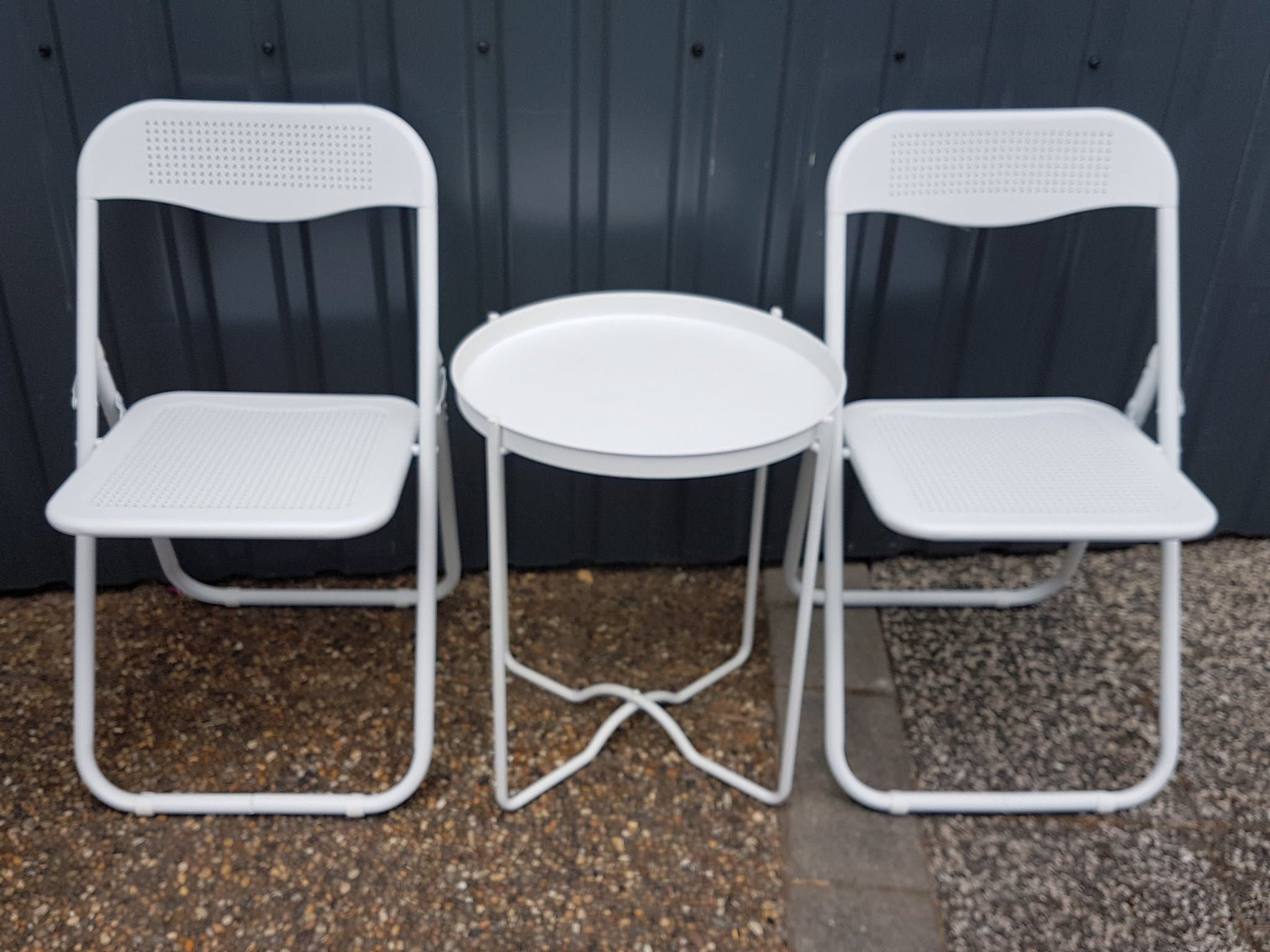 Utemöbelset - Bord och Stolar