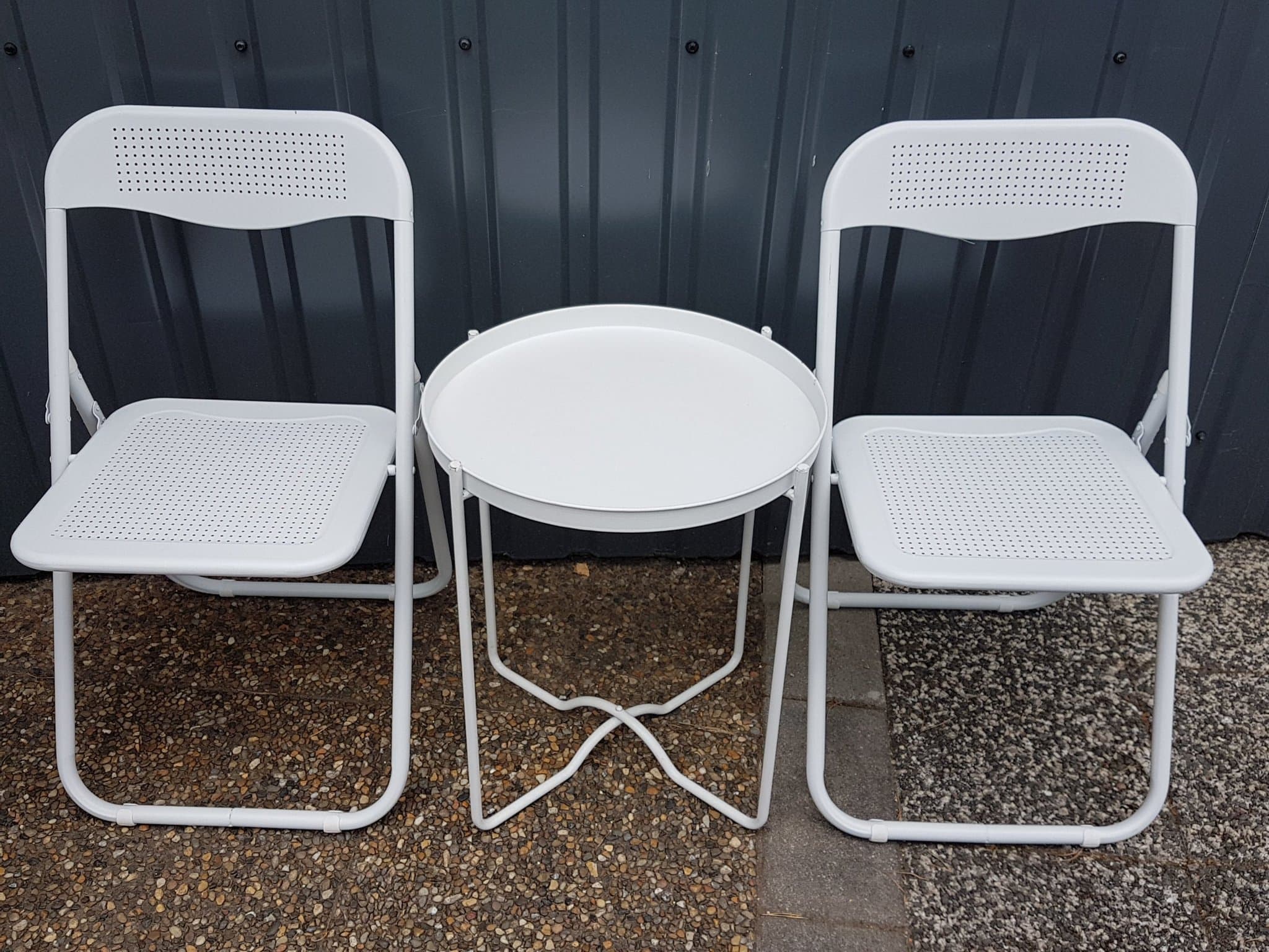 Utemöbelset - Bord och Stolar