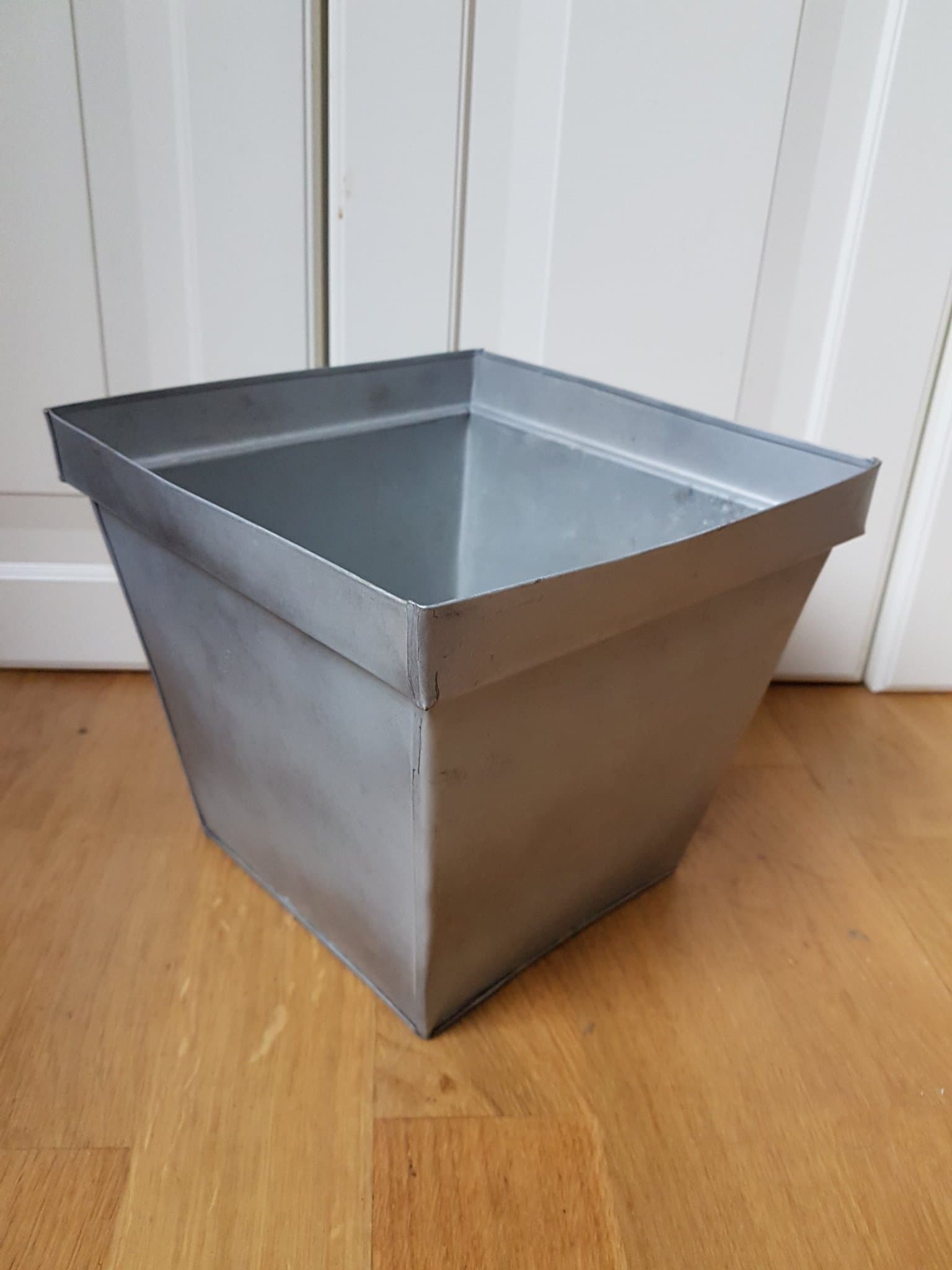 Zinkkrukor två stycken