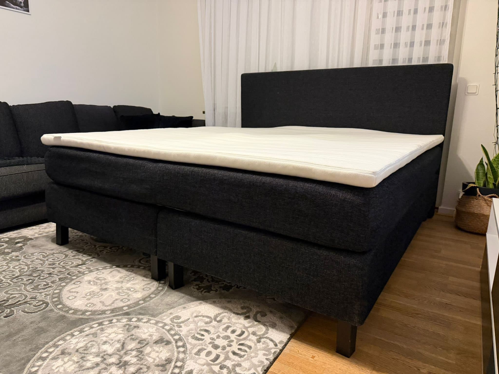 Mio Svart Kontinentalsäng 180 cm, Fri Hemkörning inom Göteborg