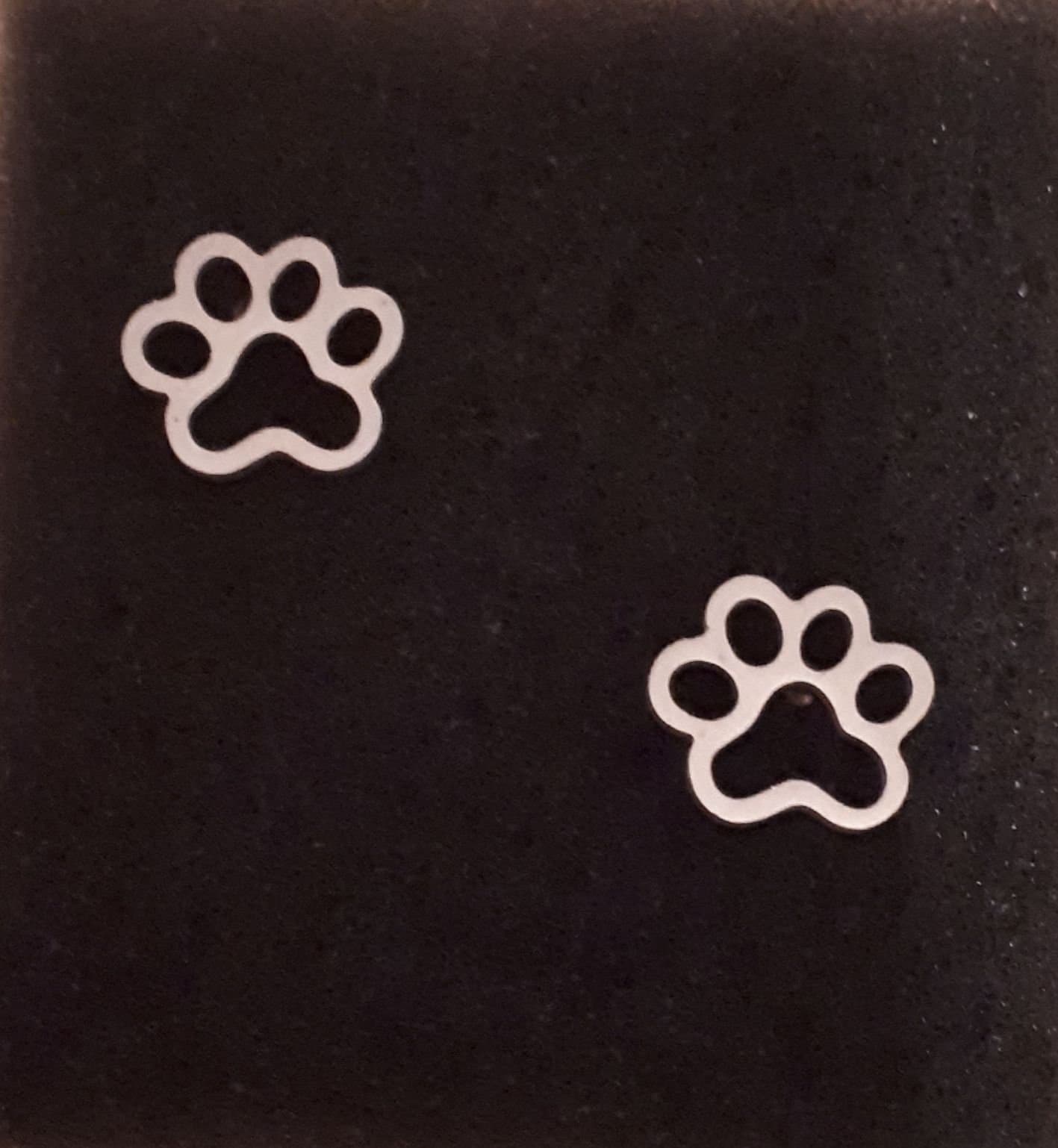 Örhängen / Tassar / Silverfärgade