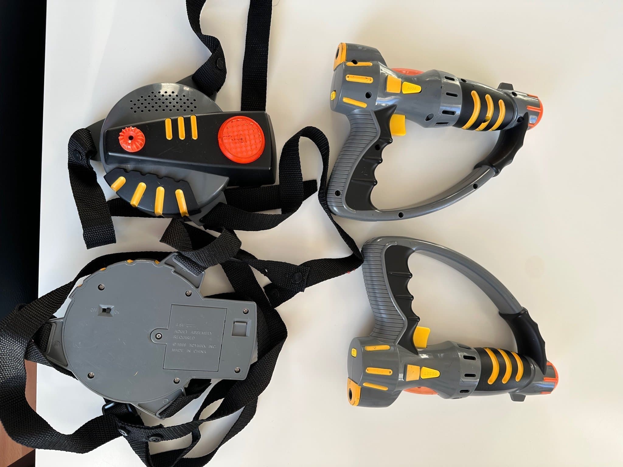 Laser Tag Set - 2 Pistoler och 2 Västar