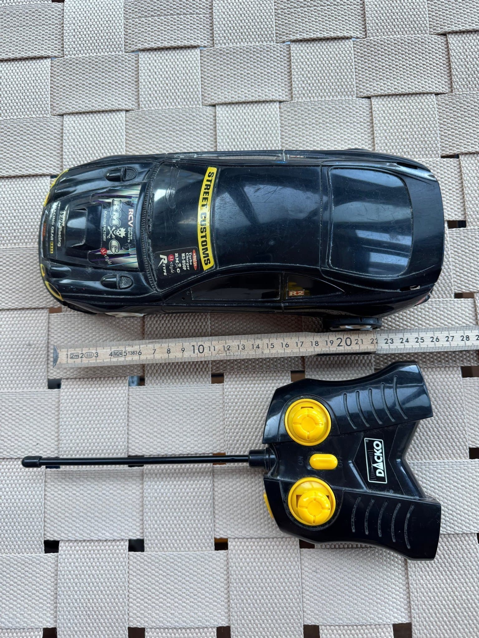 Dacko Radio controlled car with remote