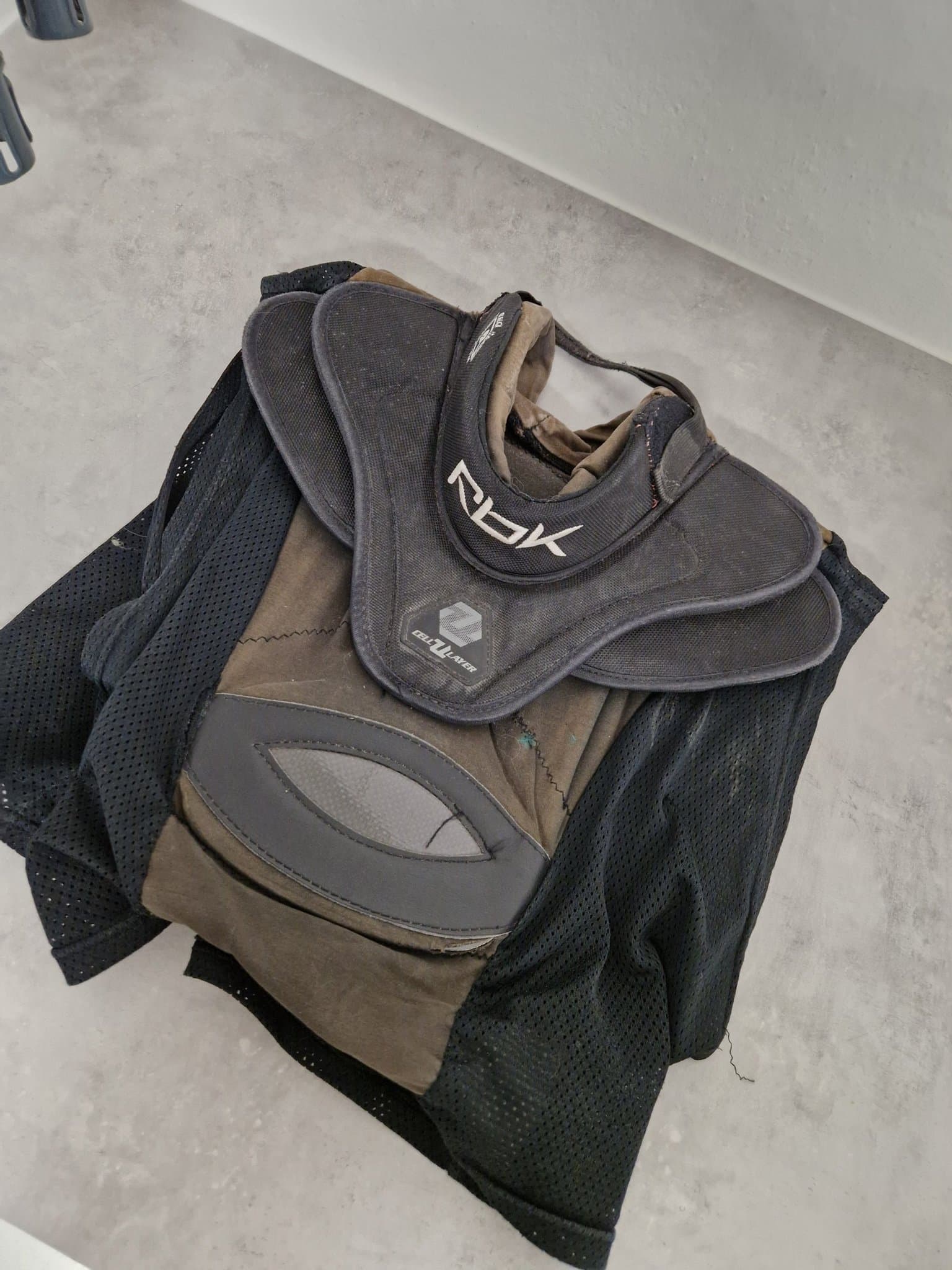 Reebok/Rbk/ccm - målvaktshalsskydd - NYPRIS 1199:-